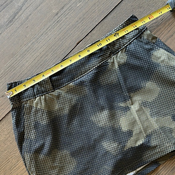 Columbia Women's Pleasant Creek Skort Omni-shield Stone Green Spotted Camo - Picture 3 of 6